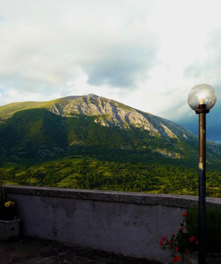 Отель La Pieja Опи Экстерьер фото